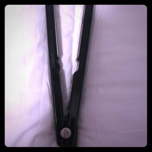 Nano Titanium Babyliss flat iron once ever used
